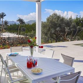 3 bedroom villa with infinity pool, jacuzzi & sauna, Castellammare del Golfo, sleeps 6